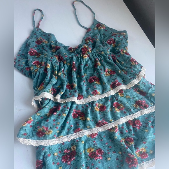 Floral Ruffle Camisole Top - Picture 5 of 6